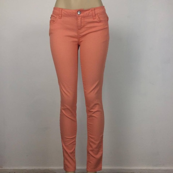 Forever 21 Denim - Forever 21 - Premium Denim Skinny Jeans - size 27